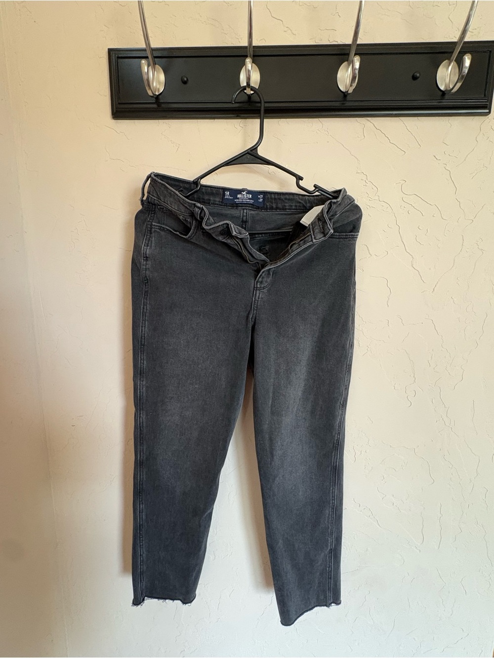 Hollister Washed high-rise mom Black ankle Jeans